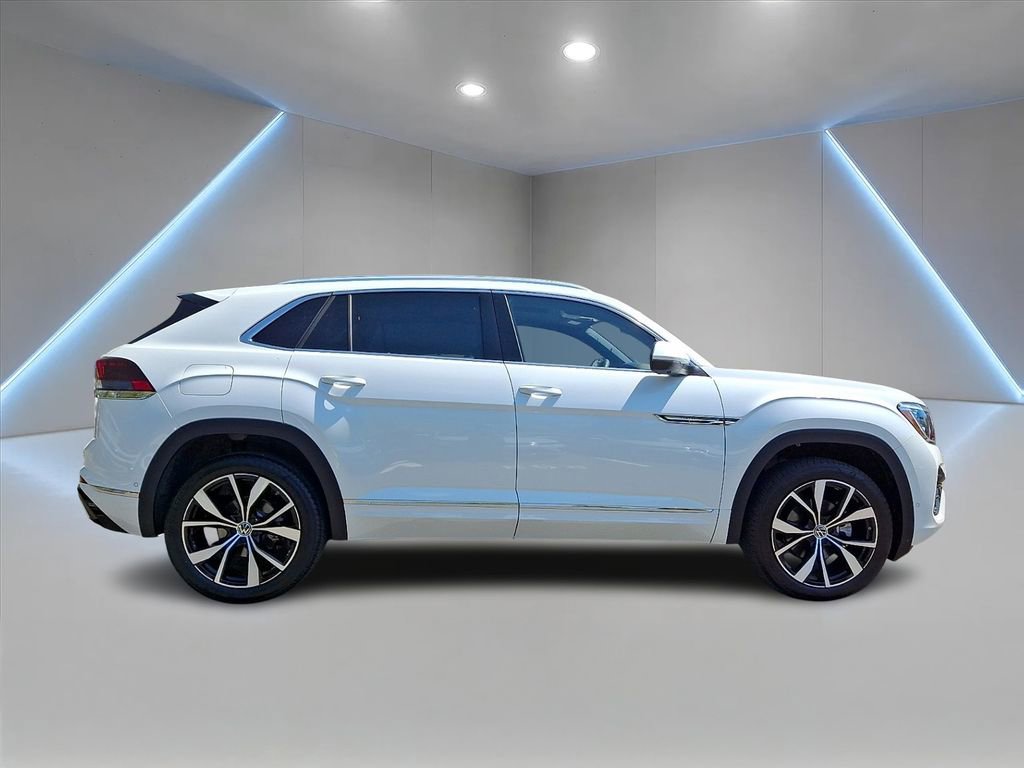 Certified 2025 Volkswagen Atlas Cross Sport SEL Premium R-Line AWD/4WD image 4
