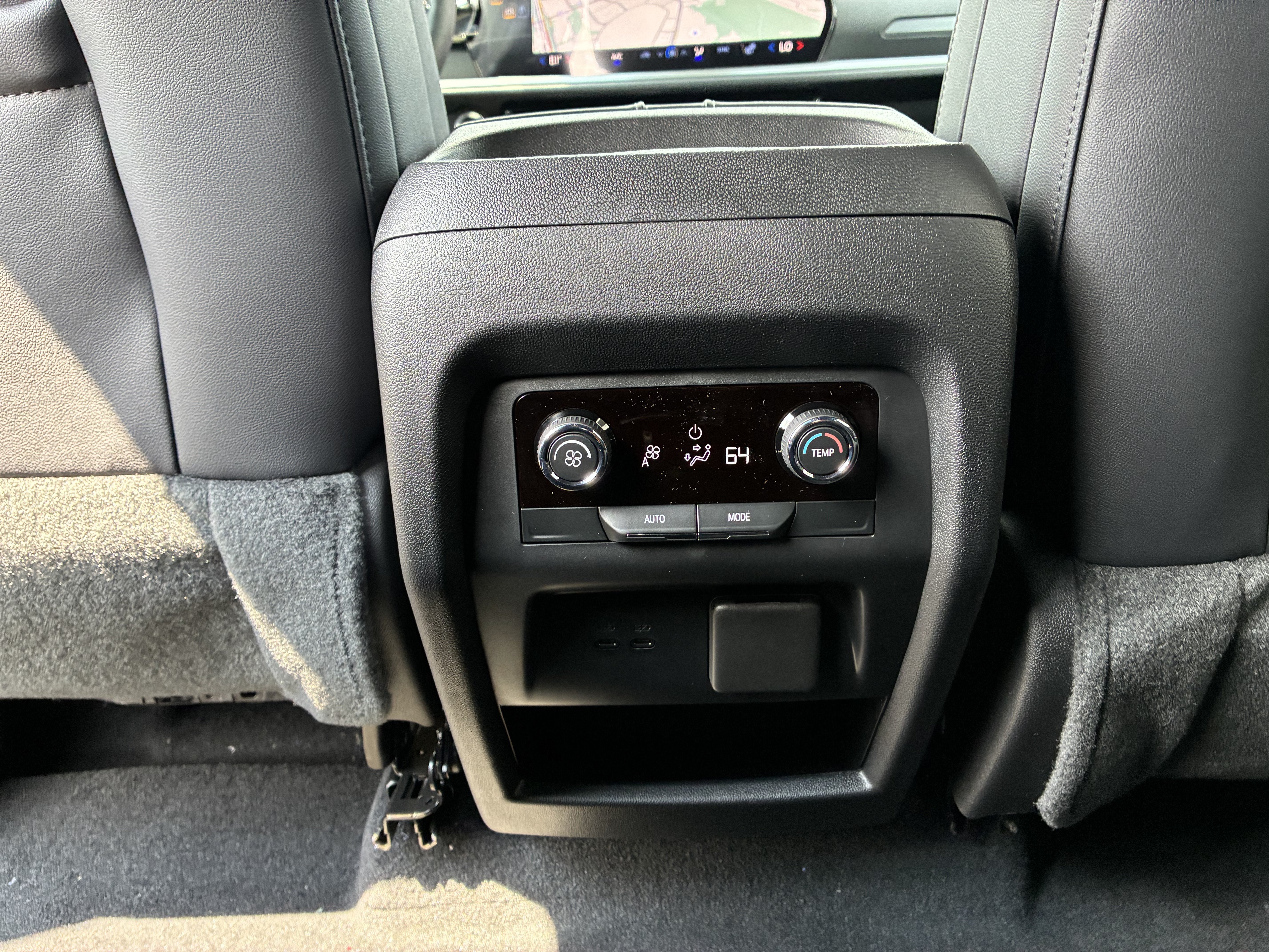 New 2027 Chevrolet Traverse LT w/ Driver Confidence Package FWD image 17