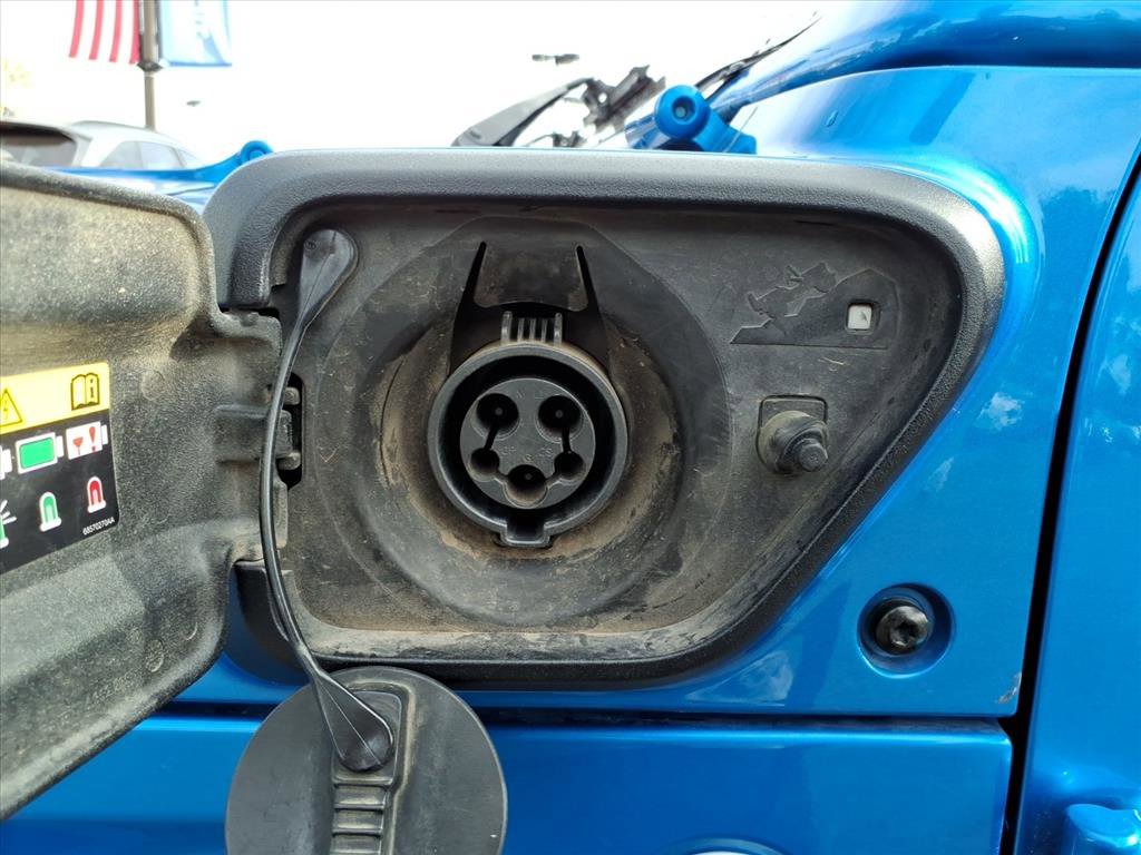 Used 2021 Jeep Wrangler Unlimited Sahara w/ Cold Weather Group image 24