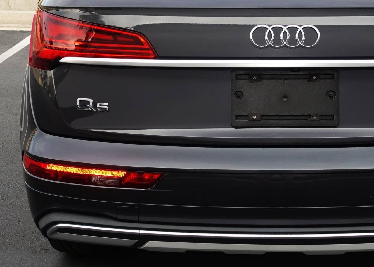 Used 2021 Audi Q5 2.0T Premium w/ Convenience Package AWD/4WD image 14