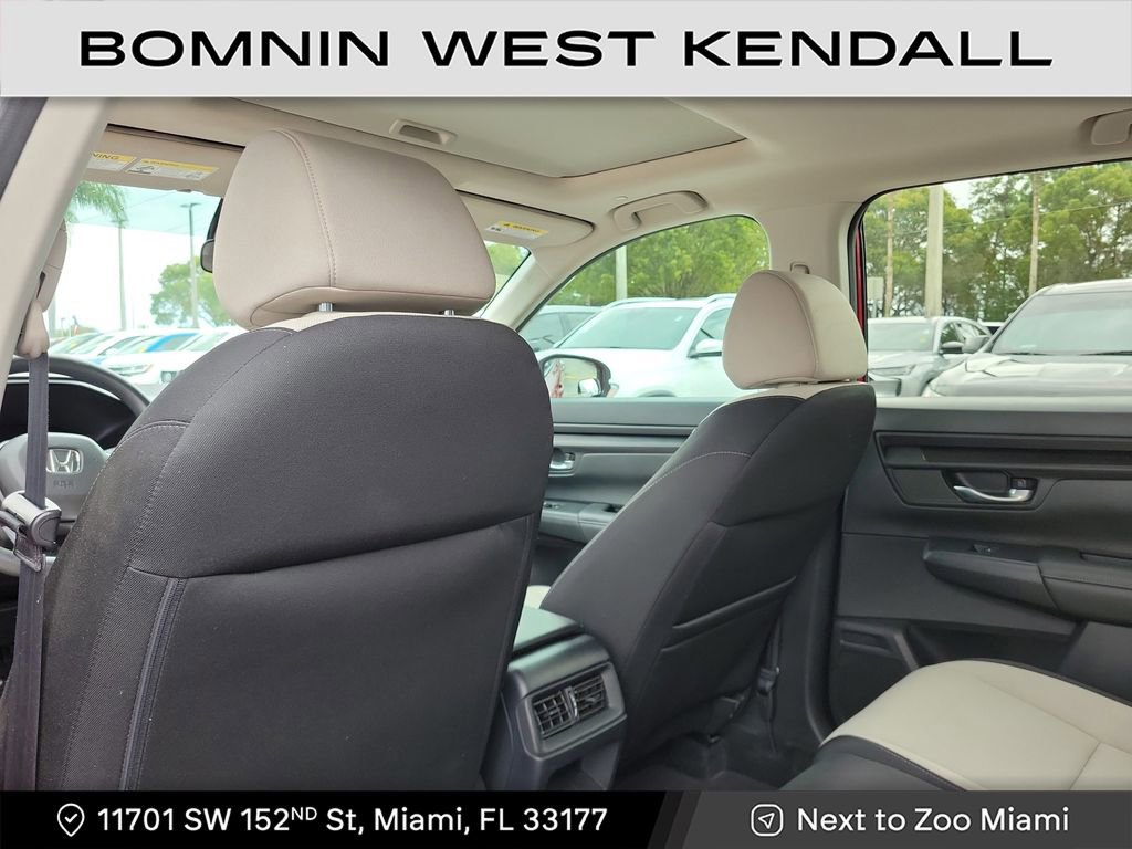 Used 2025 Honda CR-V EX image 8