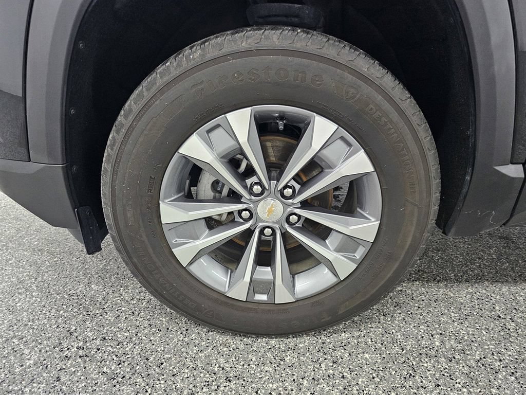 Used 2025 Chevrolet Equinox LT FWD image 8