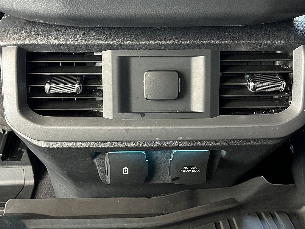 Used 2025 Ford F150 XLT w/ Equipment Group 302A MID image 11