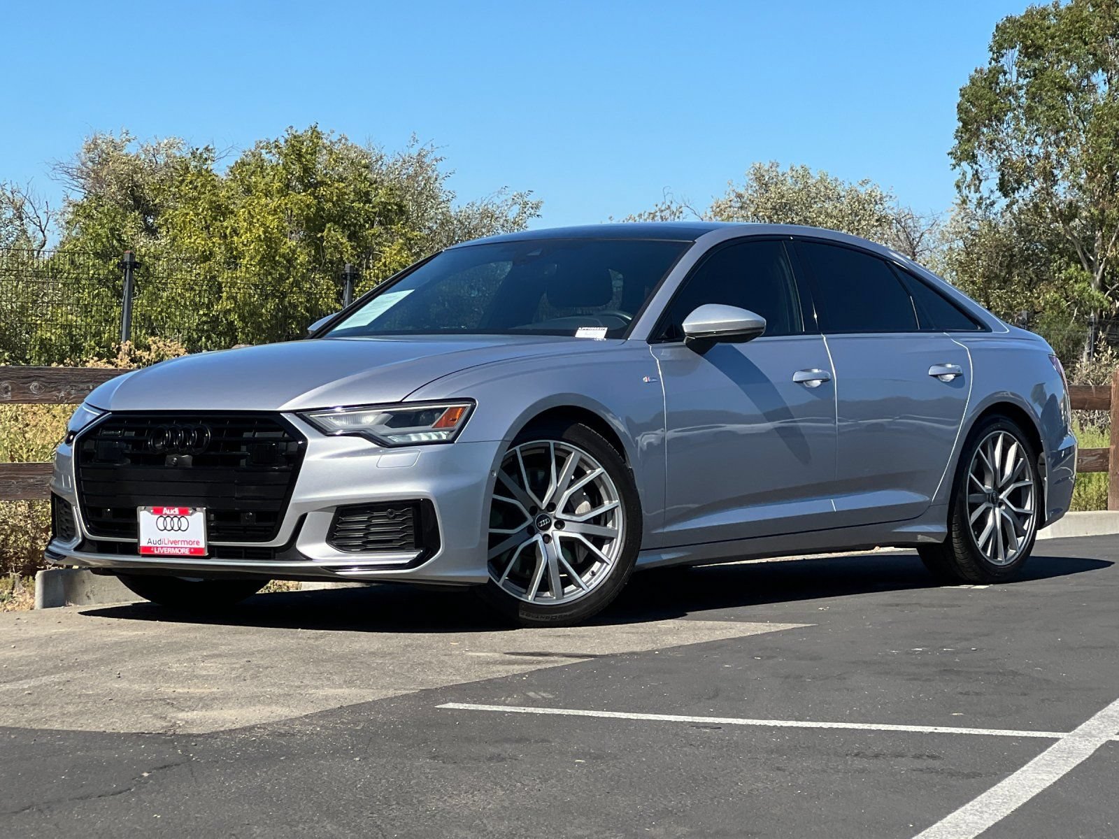 Used 2023 Audi A6 Premium Plus w/ Premium Plus Package AWD/4WD image 2