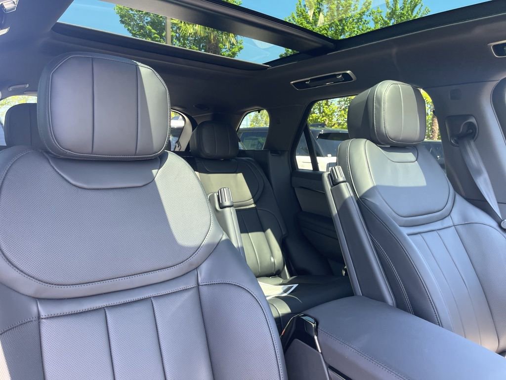 New 2026 Land Rover Range Rover Sport SE AWD/4WD image 21