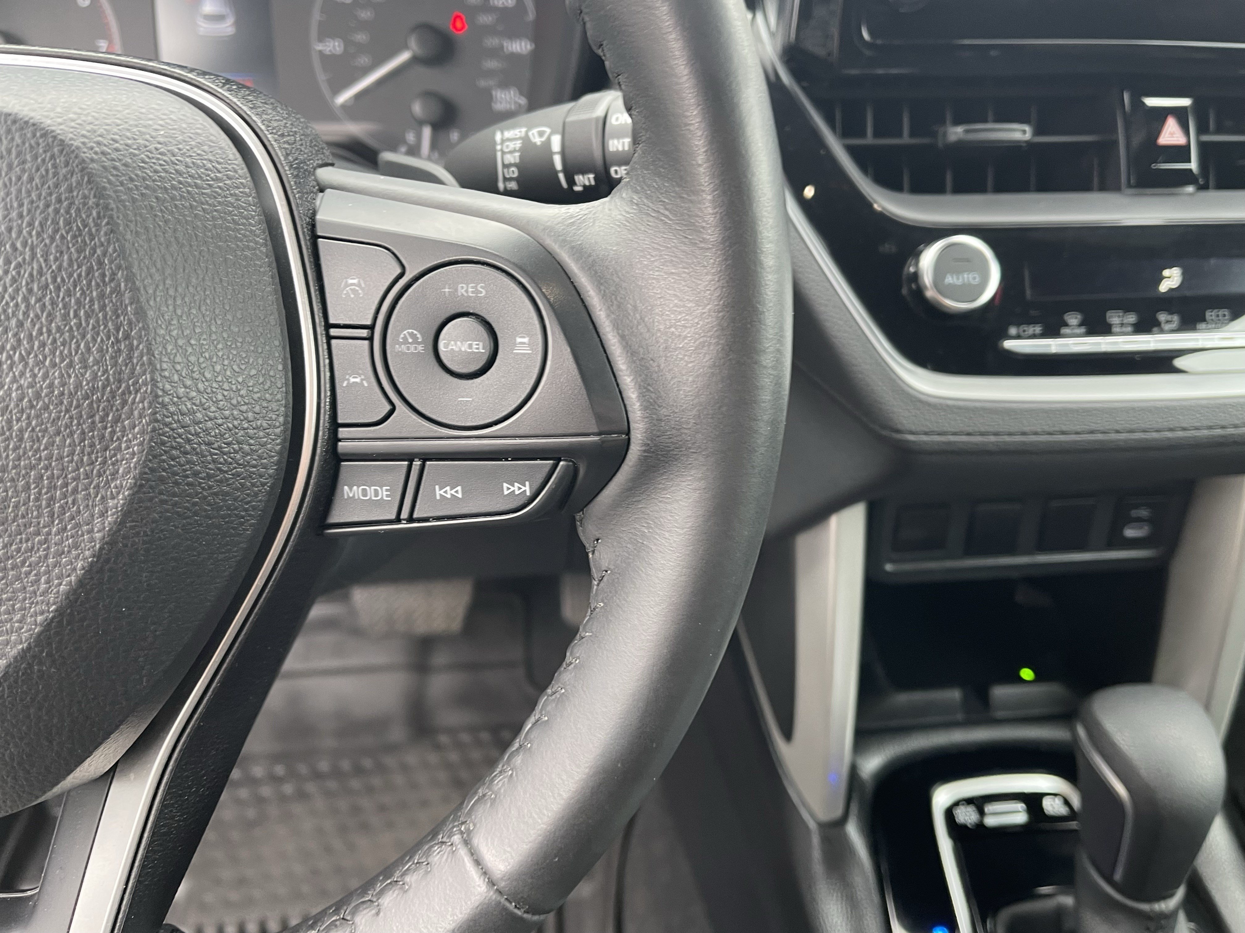 Certified 2024 Toyota Corolla Cross AWD Hybrid image 19