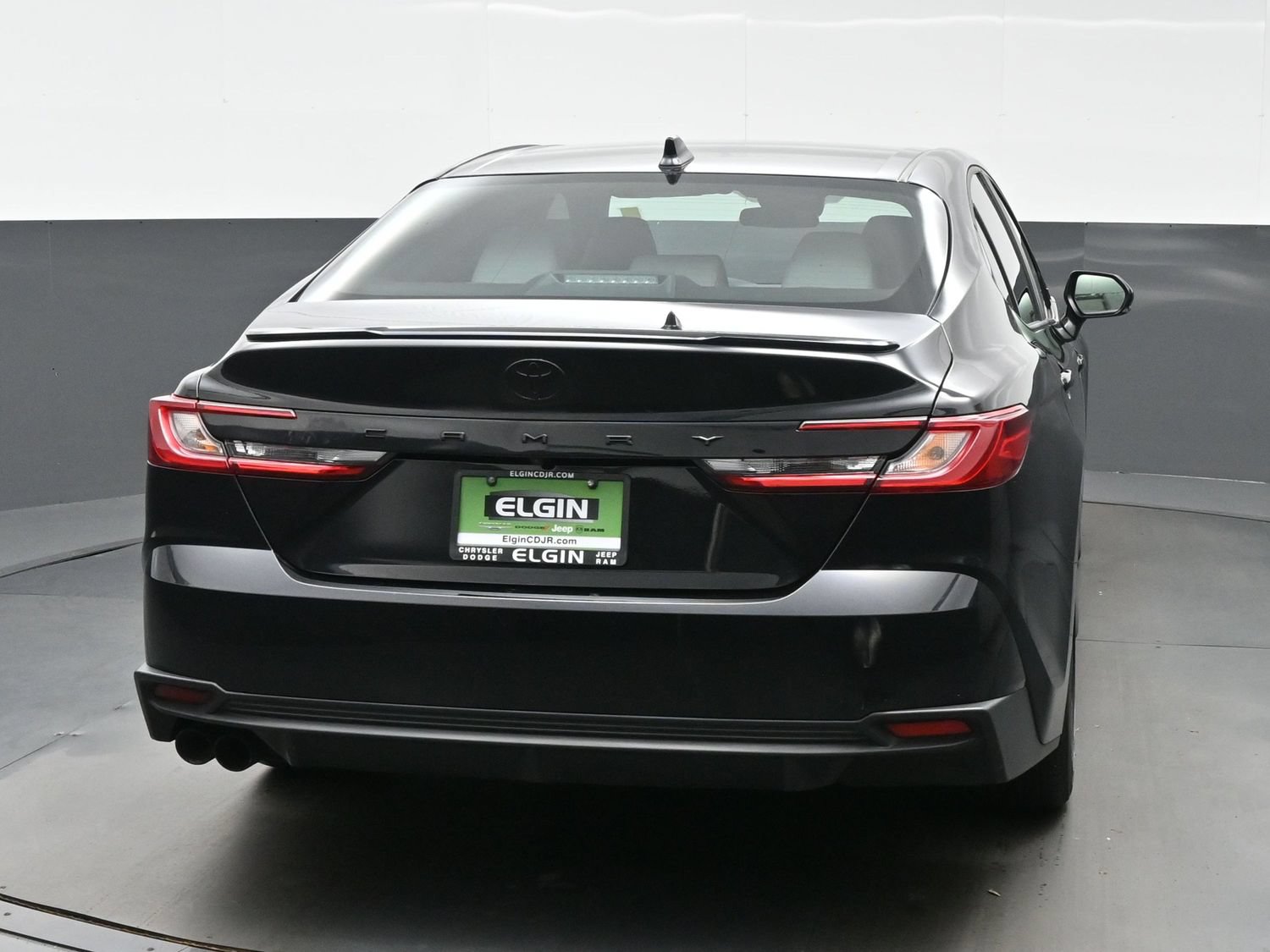 Used 2025 Toyota Camry SE AWD/4WD image 7