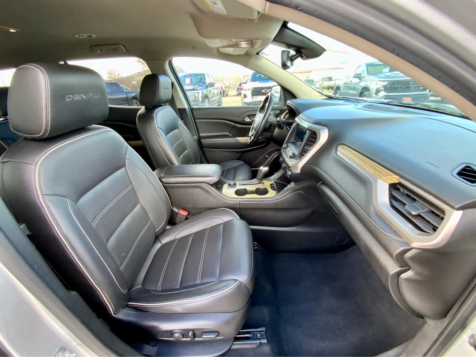 Used 2019 GMC Acadia Denali image 22