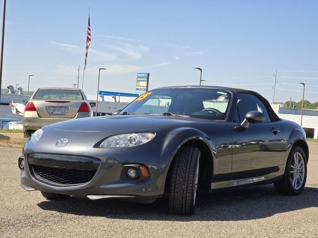 Used 2015 MAZDA MX-5 Miata Sport image 9