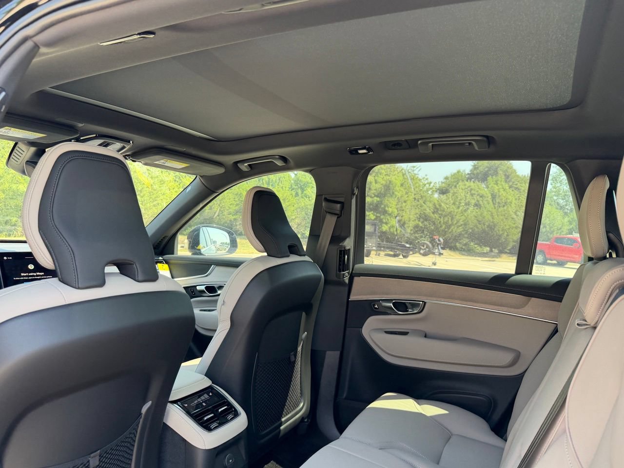 New 2026 Volvo XC90 T8 Plus w/ Protection Package AWD/4WD image 23