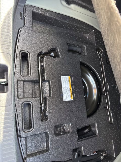 Used 2024 Toyota Camry SE image 34