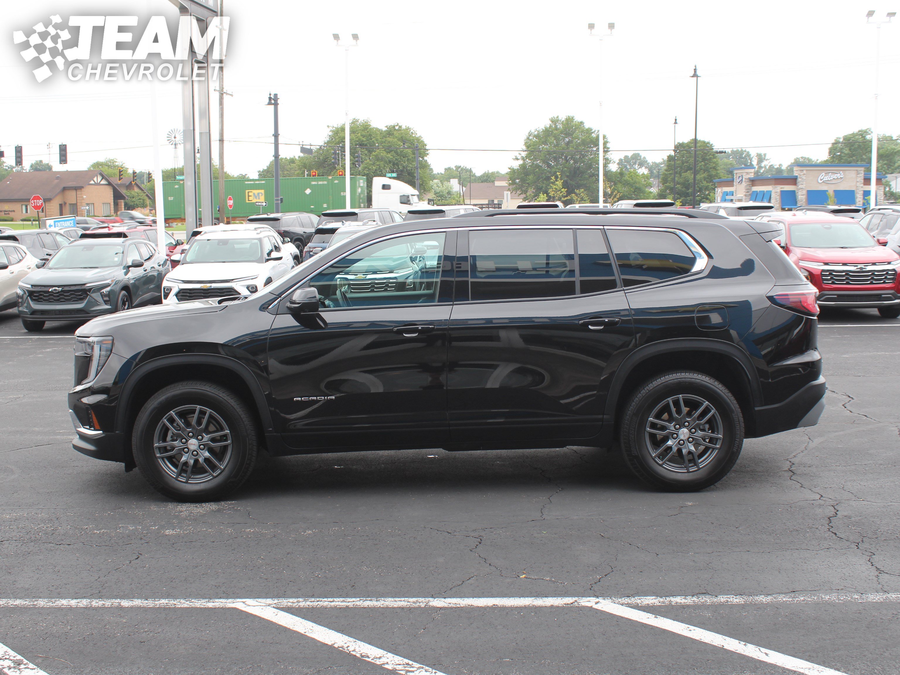 Certified 2025 GMC Acadia Elevation AWD/4WD image 7
