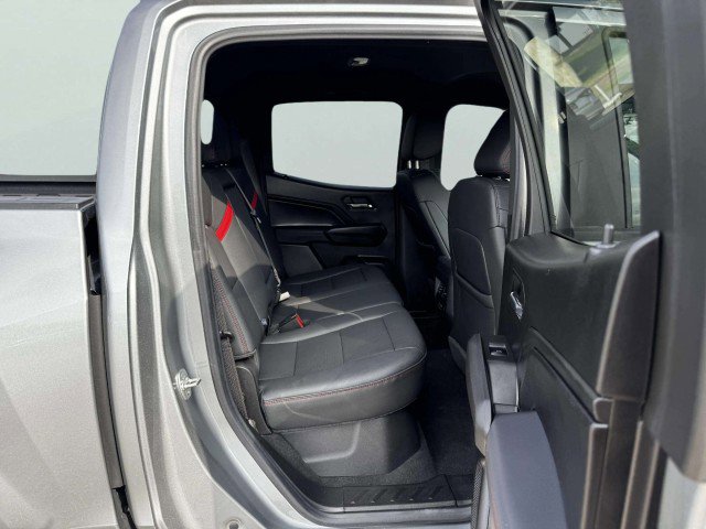 Used 2025 Chevrolet Colorado Z71 w/ Z71 Convenience Package 2 image 43