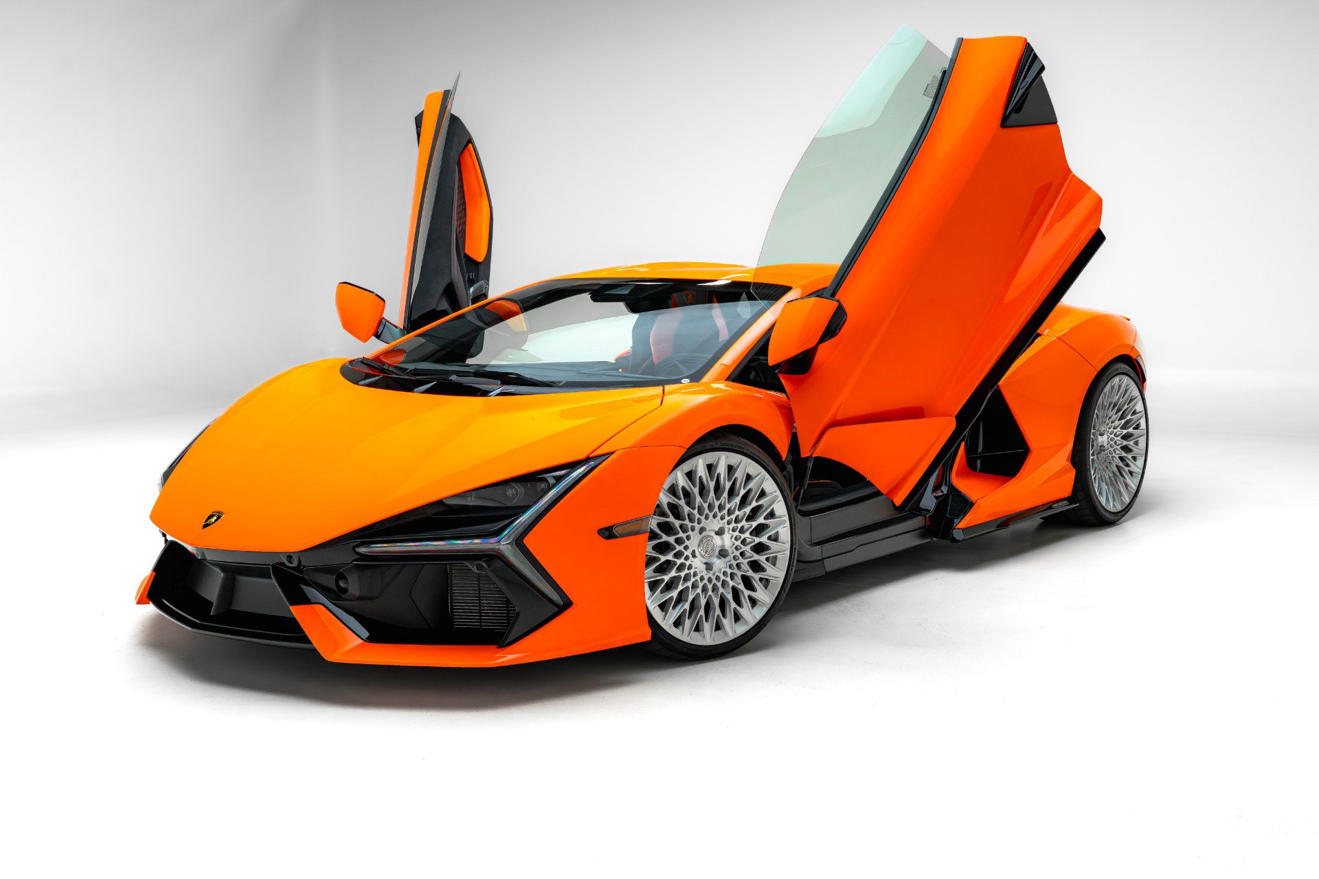 Used 2024 Lamborghini Revuelto AWD/4WD image 4