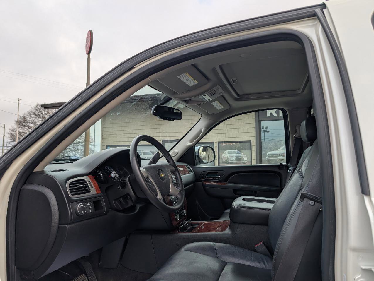 Used 2012 Chevrolet Tahoe LTZ image 13
