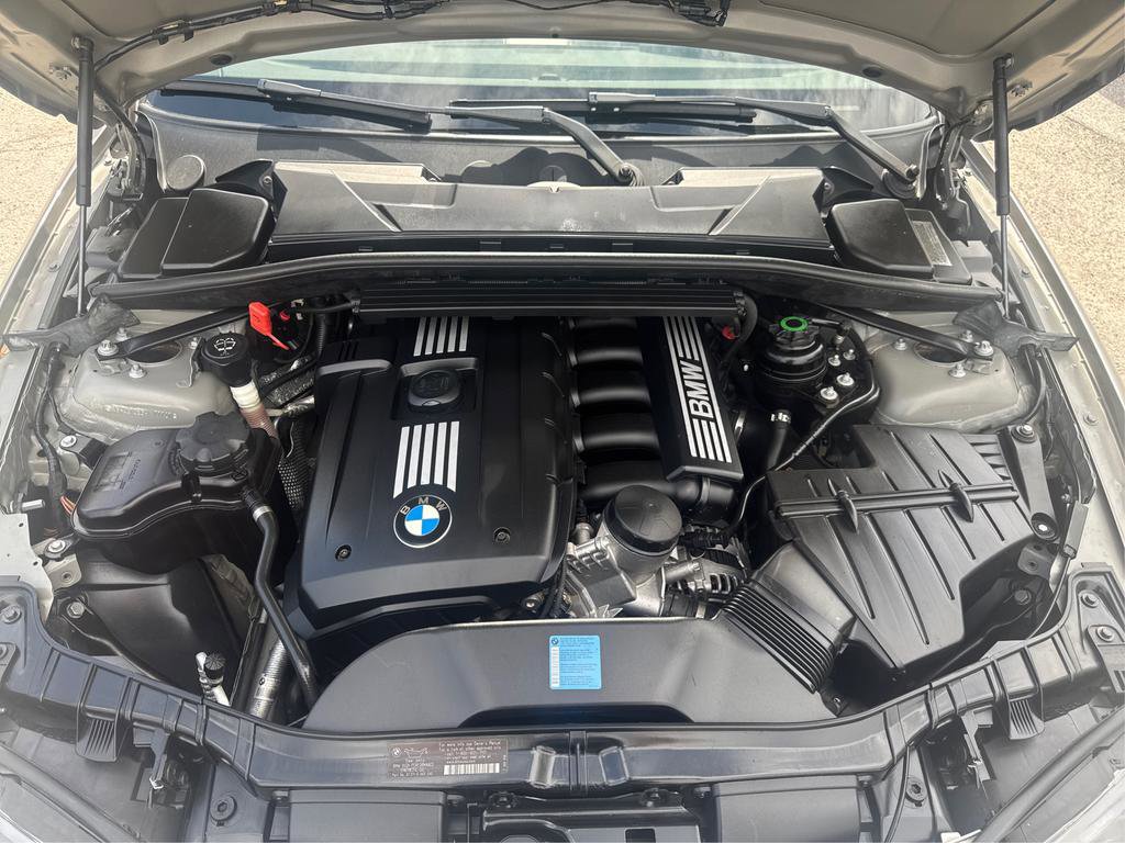 Used 2010 BMW 128i Convertible RWD image 10
