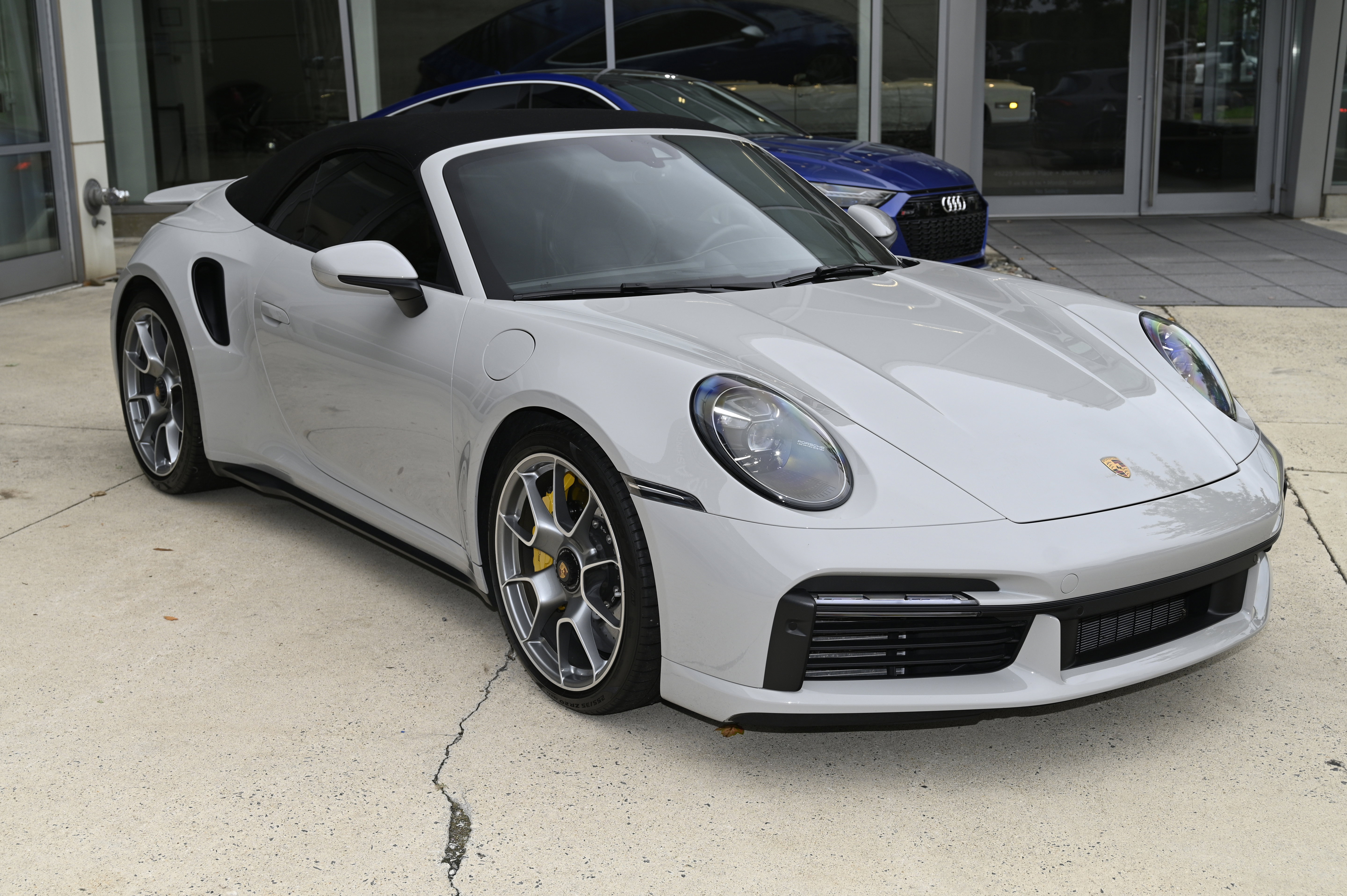 Used 2021 Porsche 911 Turbo S image 3