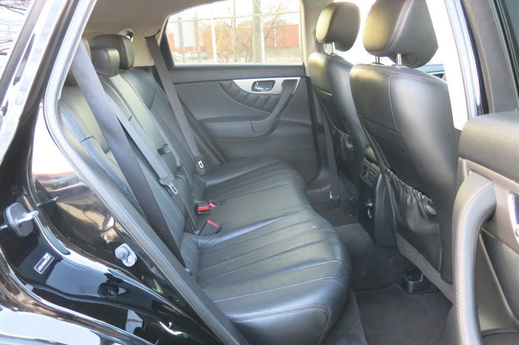 Used 2016 INFINITI QX70 AWD image 16