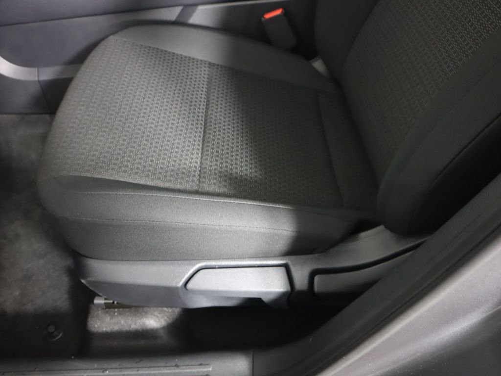 New 2026 Nissan Kicks S image 16