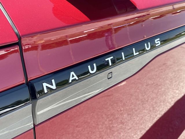 Used 2024 Lincoln Nautilus Reserve w/ Equipment Group 202A AWD/4WD image 8