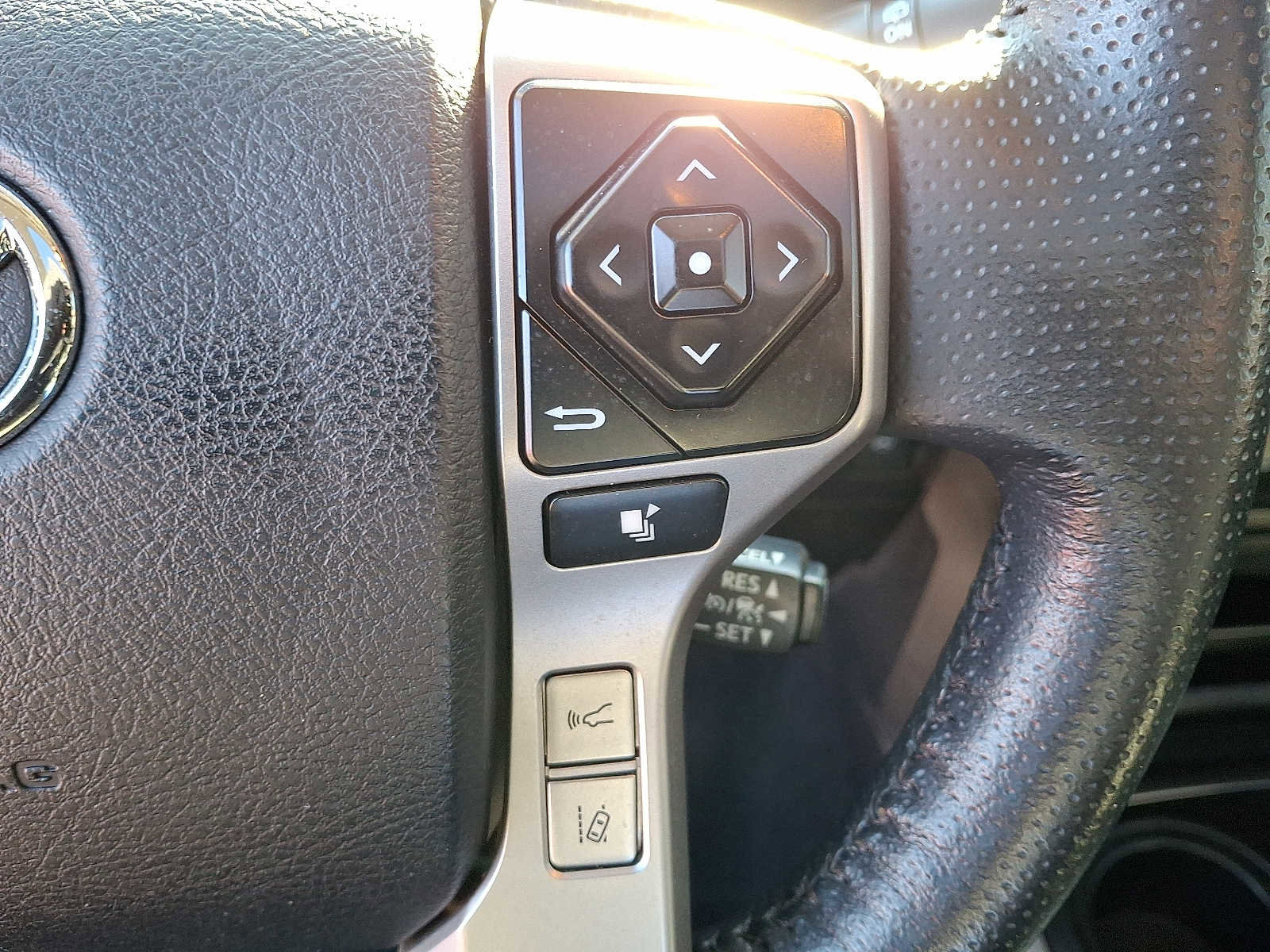 Used 2024 Toyota 4Runner SR5 Premium w/ Moonroof Package image 23