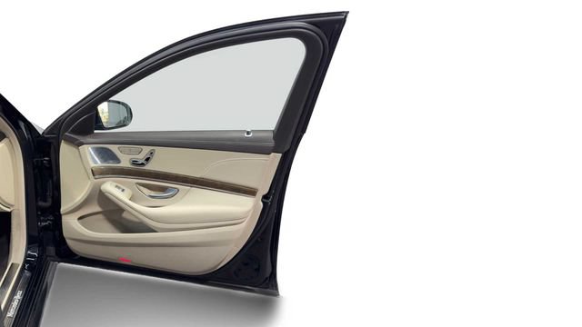 Used 2017 Mercedes-Benz S 550 Sedan image 9