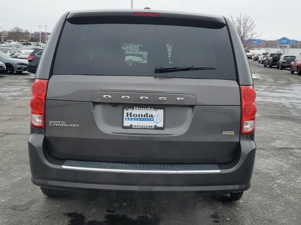 Used 2018 Dodge Grand Caravan SE w/ UConnect Hands-Free Group image 6
