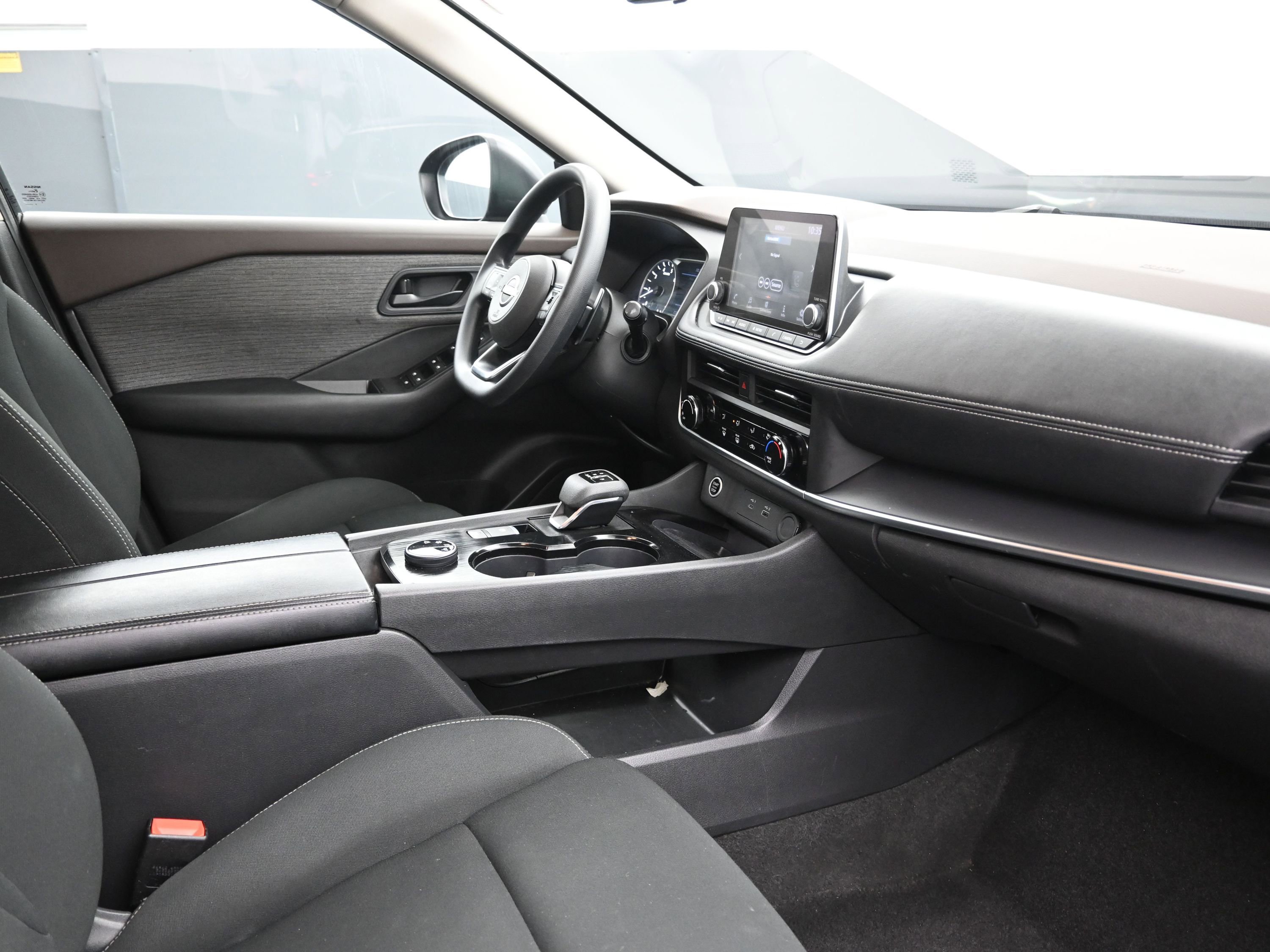 Used 2023 Nissan Rogue S AWD/4WD image 26