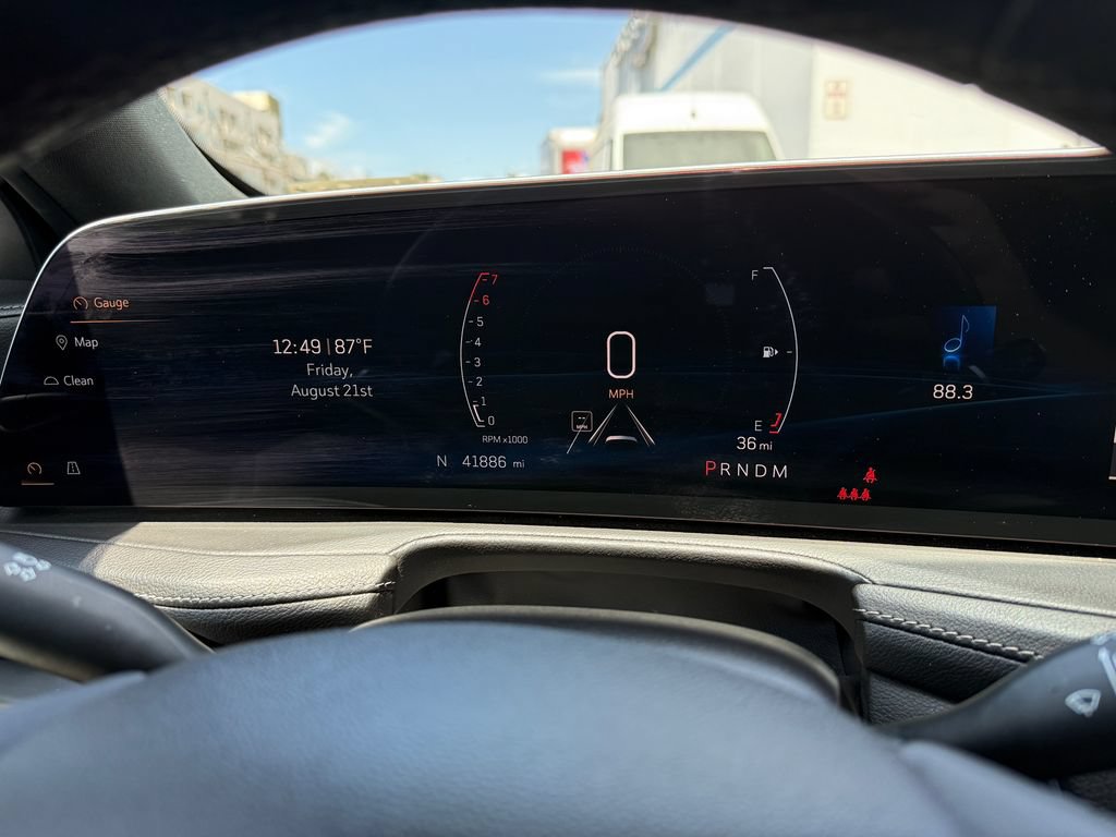 Used 2024 Cadillac XT4 Premium Luxury FWD image 32