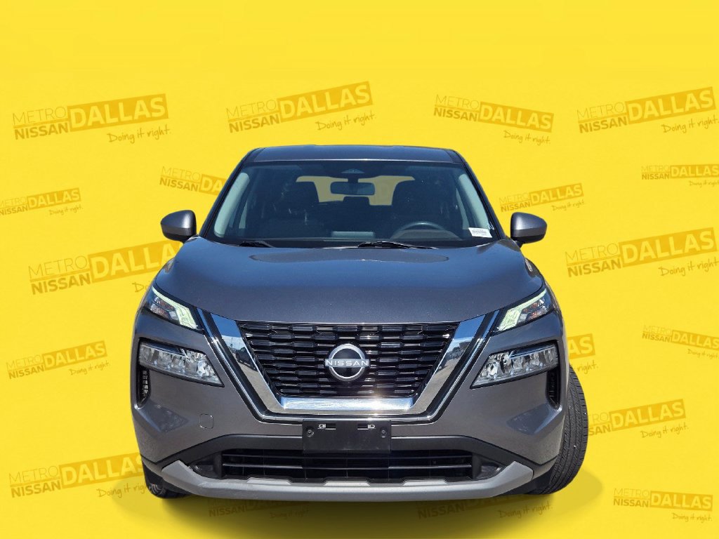Certified 2023 Nissan Rogue SV FWD image 2