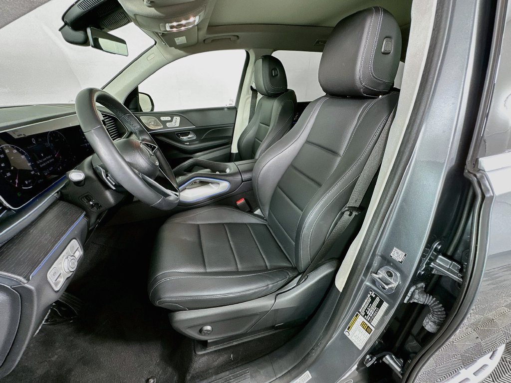 Used 2024 Mercedes-Benz GLS 450 4MATIC image 21