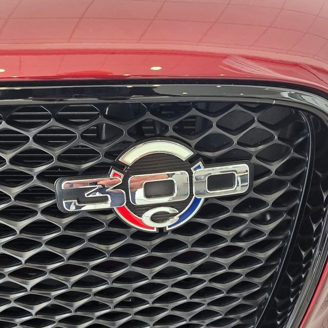 Used 2023 Chrysler 300 C RWD image 10