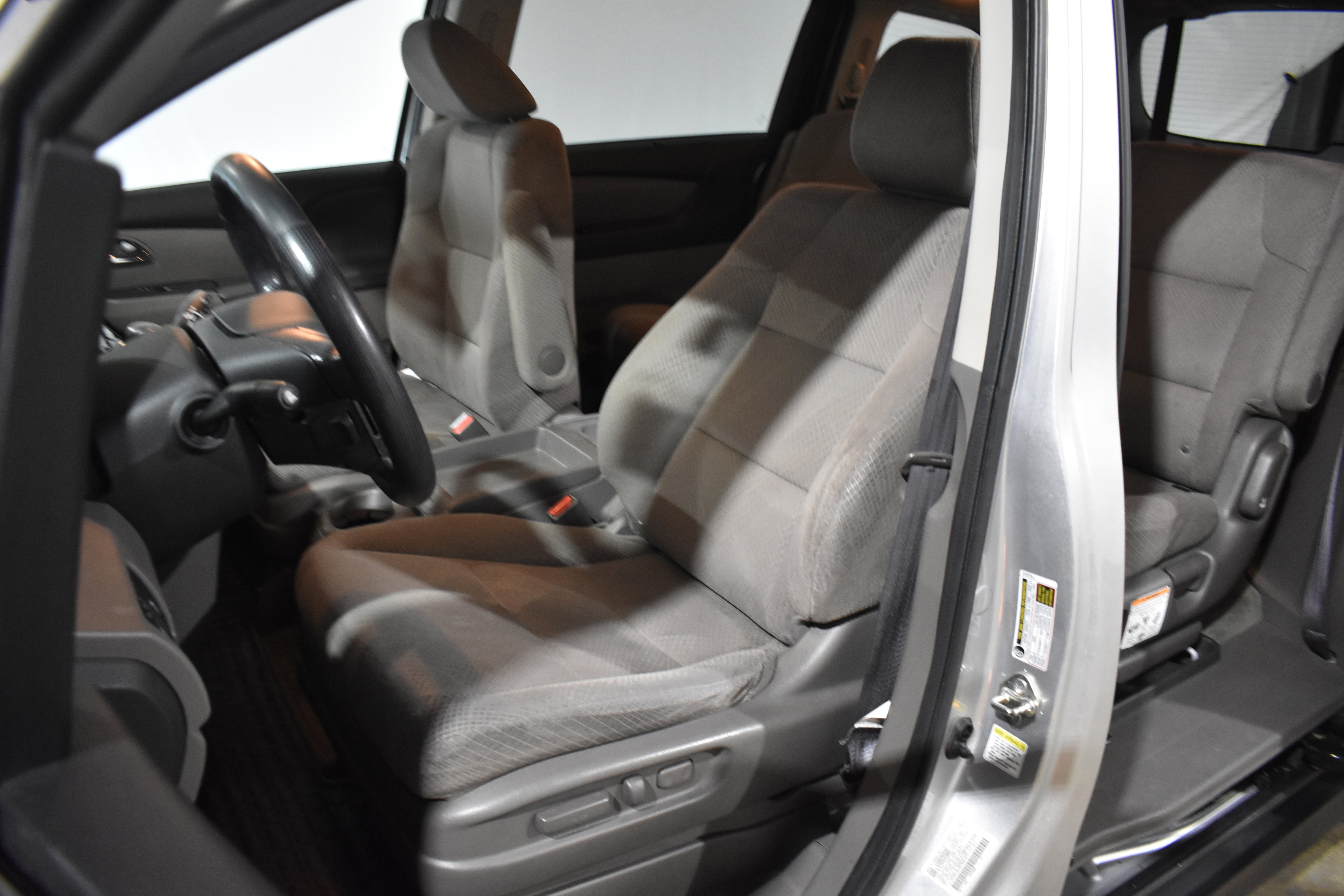 Used 2015 Honda Odyssey EX image 26