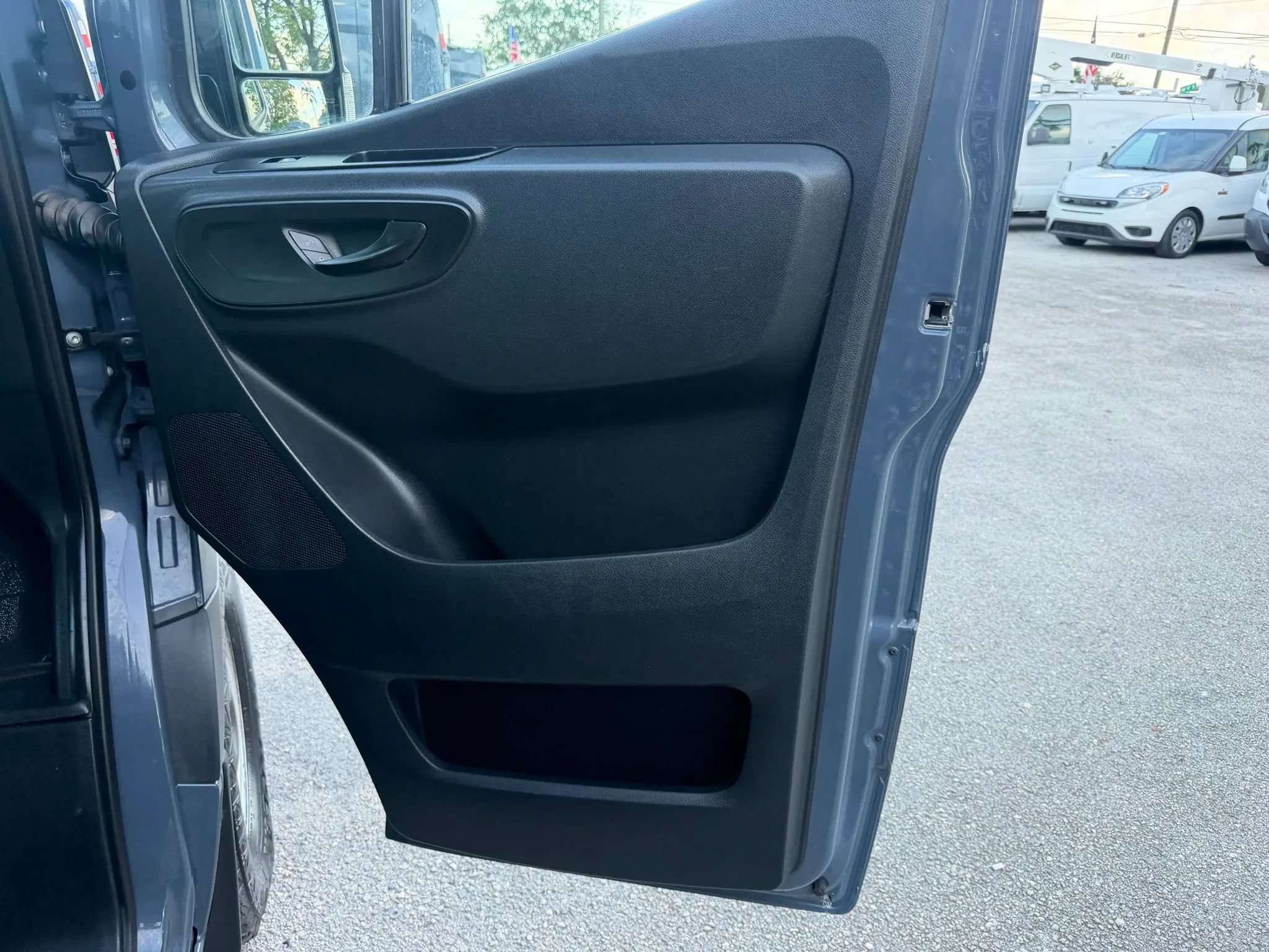 Used 2019 Mercedes-Benz Sprinter 144 image 14
