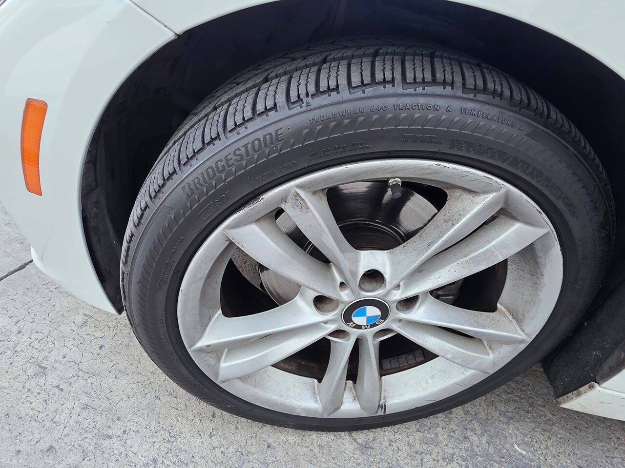 Used 2016 BMW 320i Sedan RWD image 14