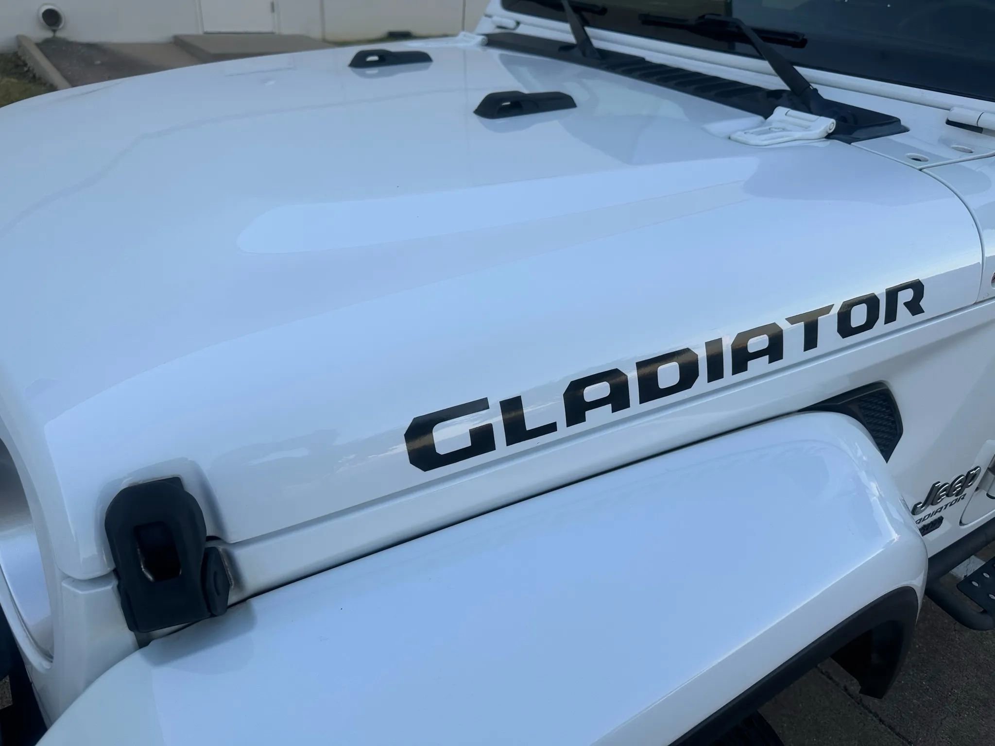 Used 2020 Jeep Gladiator Overland image 5