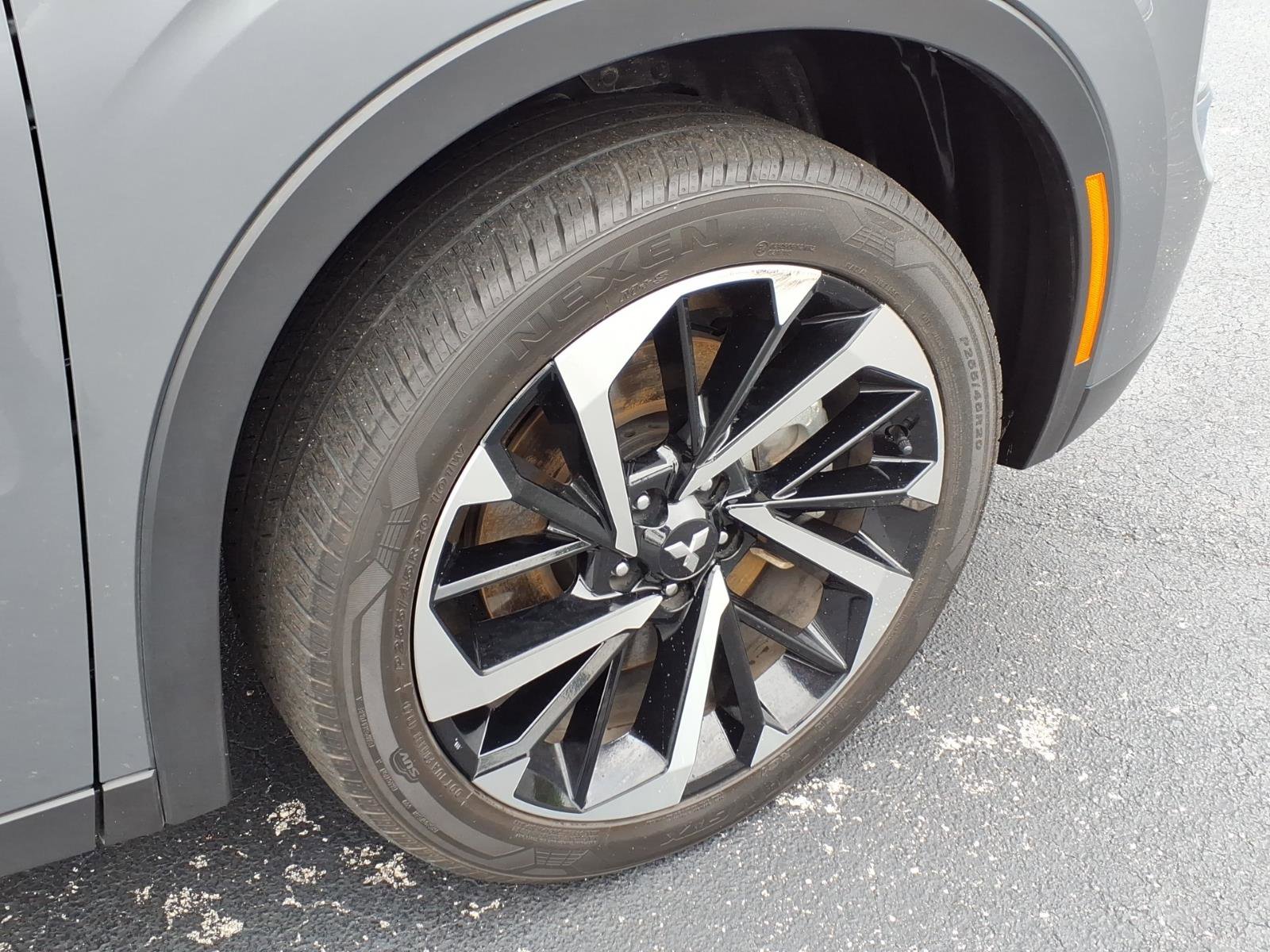 Used 2024 Mitsubishi Outlander SE image 18