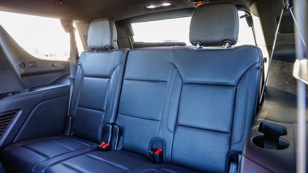 Used 2023 Chevrolet Tahoe Z71 w/ Luxury Package image 21