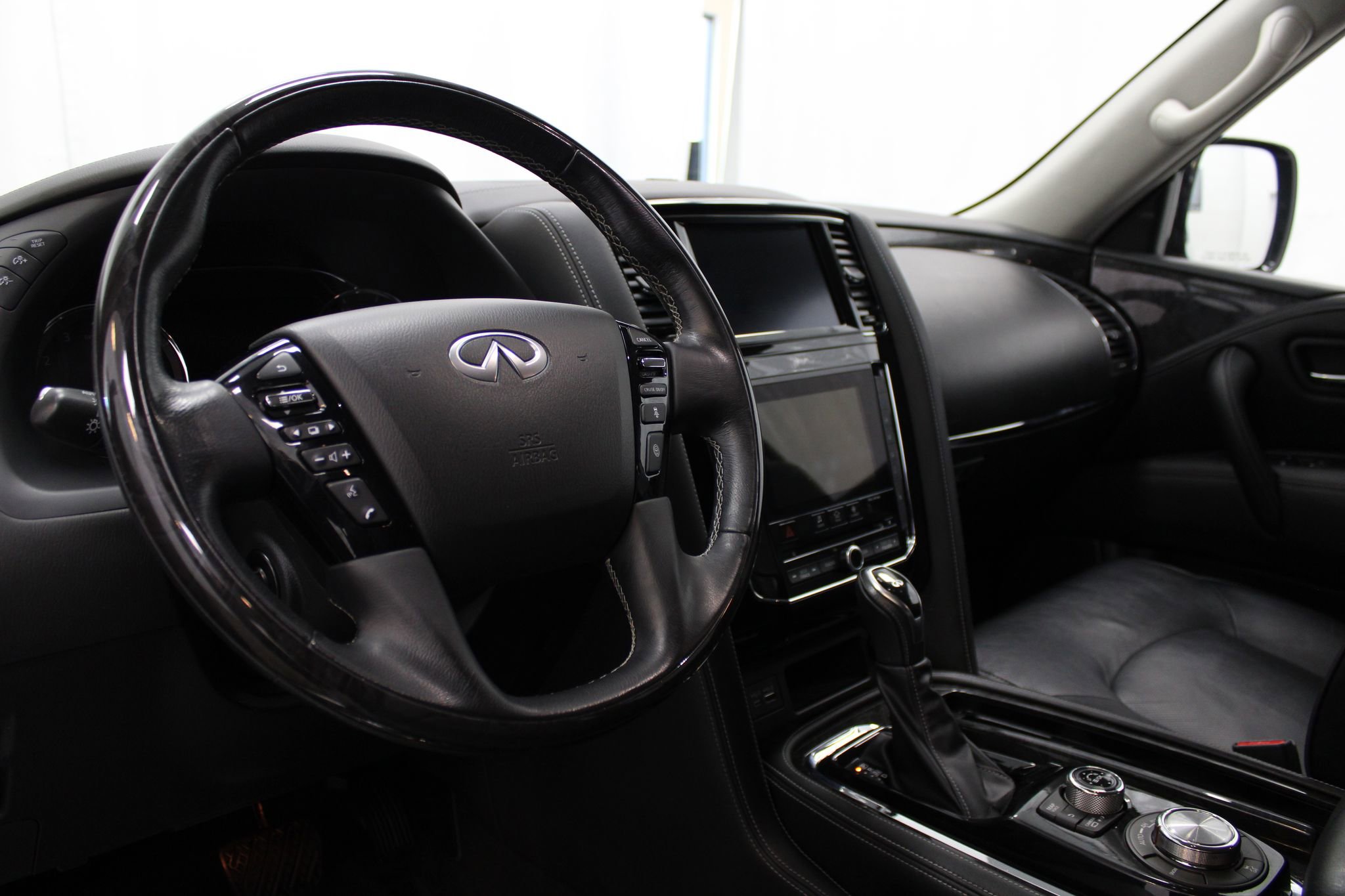 Used 2020 INFINITI QX80 Luxe w/ Proassist Package AWD/4WD image 16