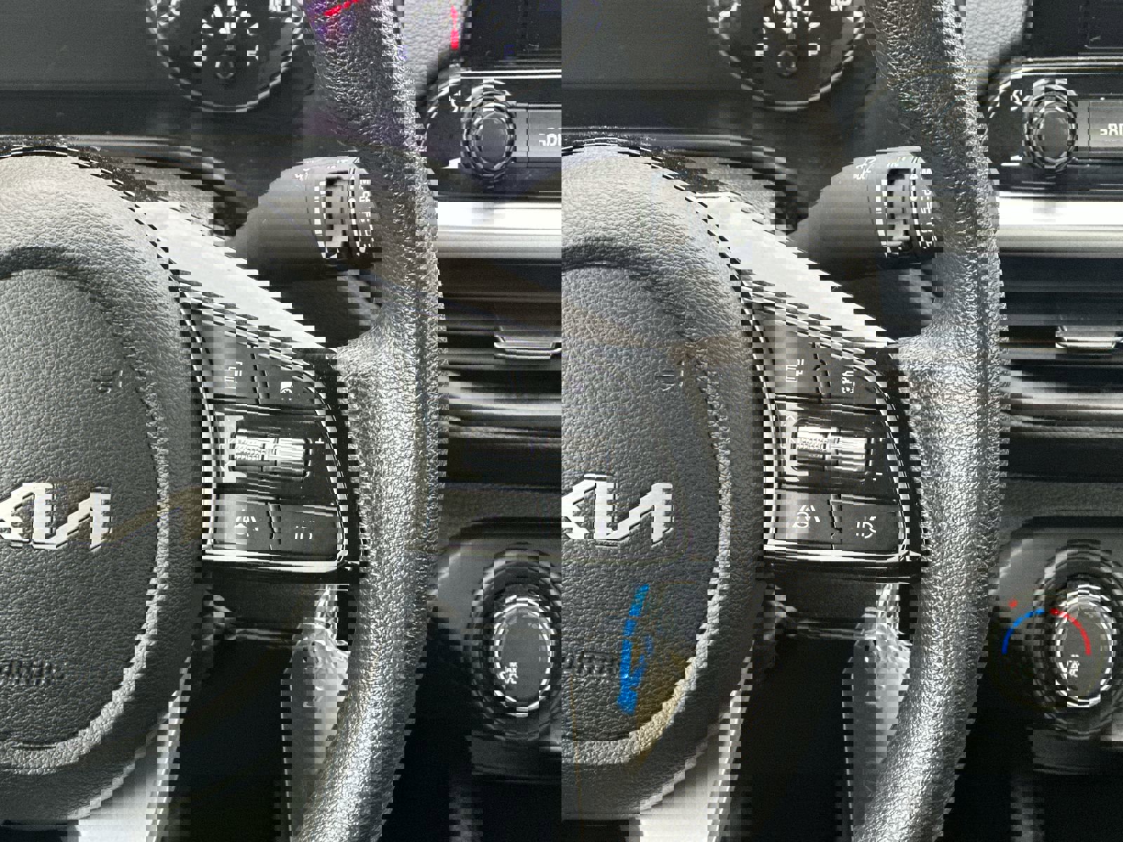 Used 2024 Kia Forte LXS image 21