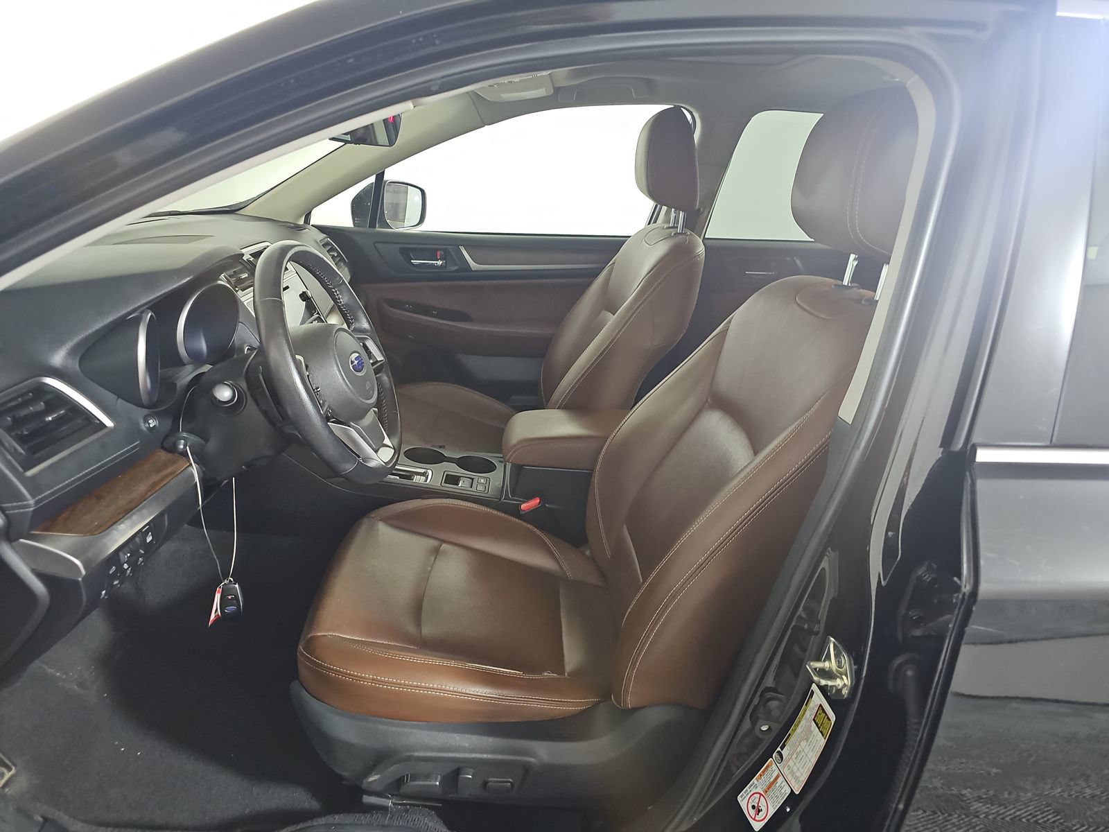 Used 2018 Subaru Outback 3.6R Touring AWD/4WD image 8