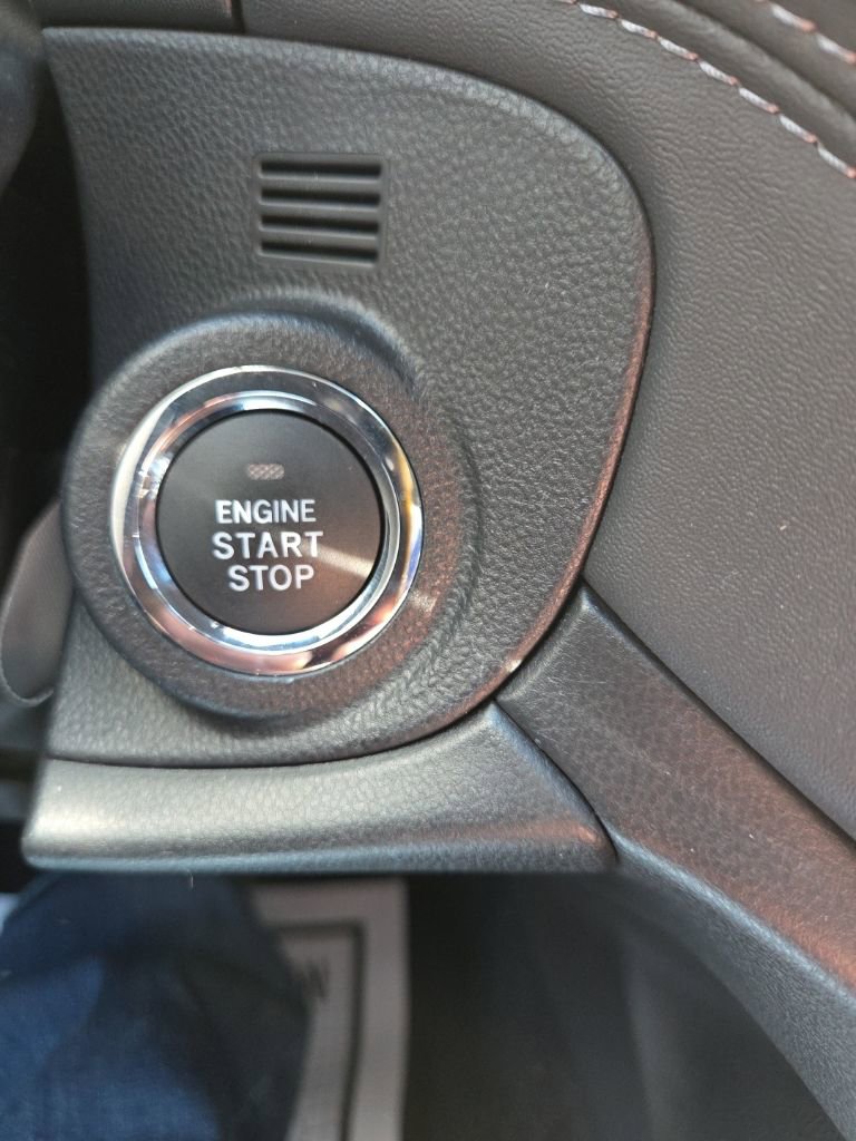 Used 2025 Subaru Outback Premium AWD/4WD image 33