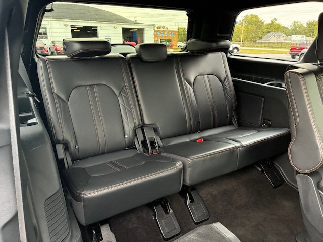Used 2023 Ford Expedition Platinum image 18