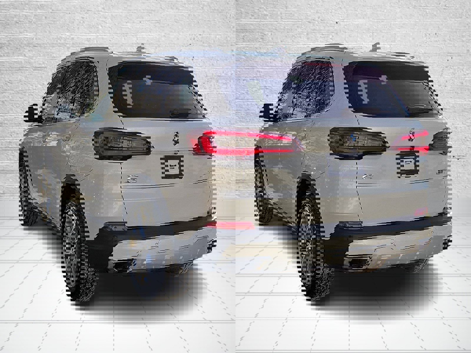 Used 2022 BMW X5 xDrive40i w/ Premium Package image 4