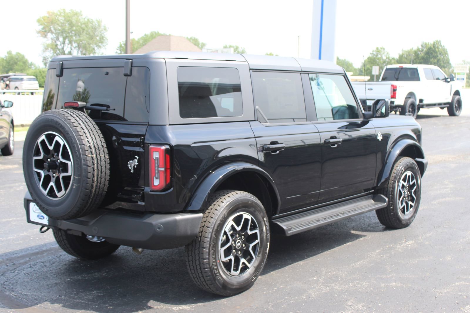 New 2025 Ford Bronco Outer Banks image 5