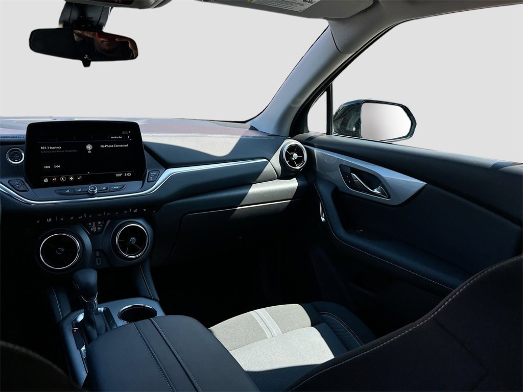 Used 2025 Chevrolet Blazer LT image 22