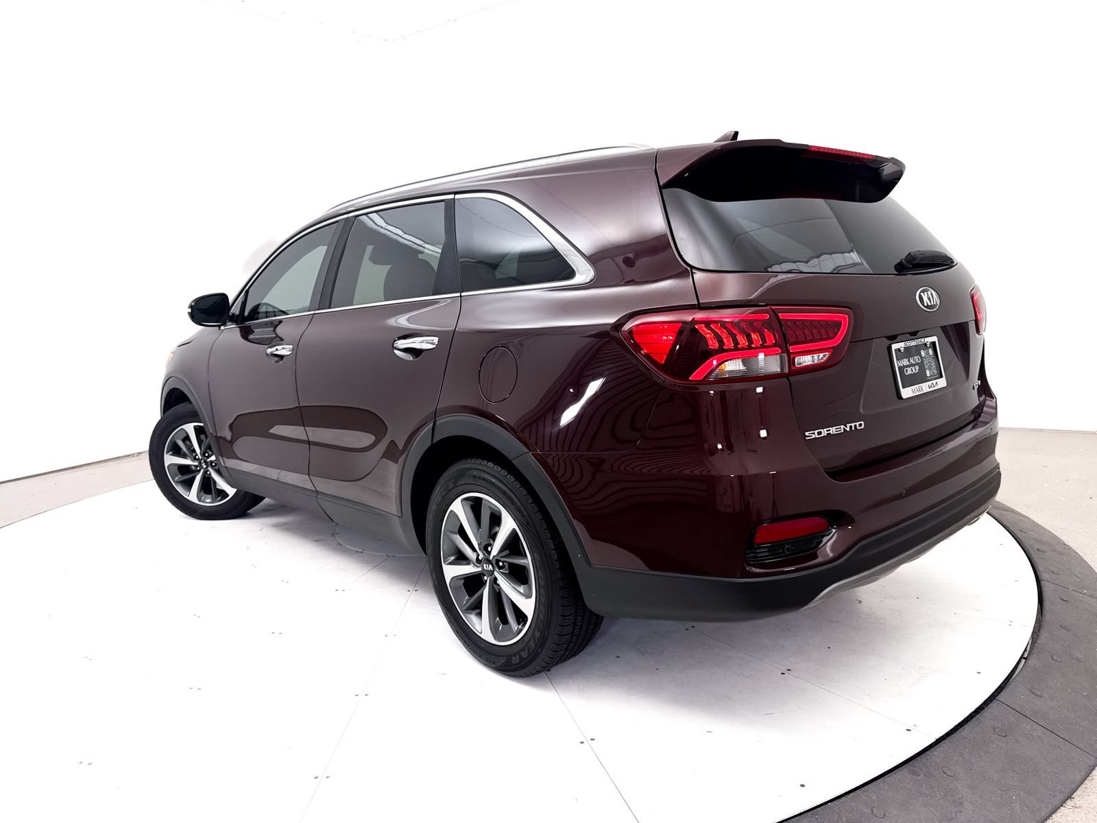 Used 2019 Kia Sorento EX w/ EX Premium Package FWD image 2