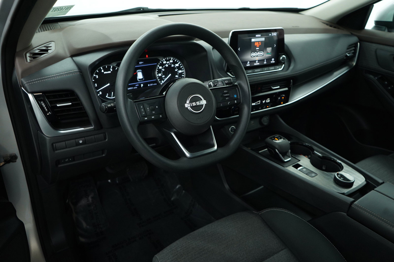 Used 2022 Nissan Rogue SV image 18