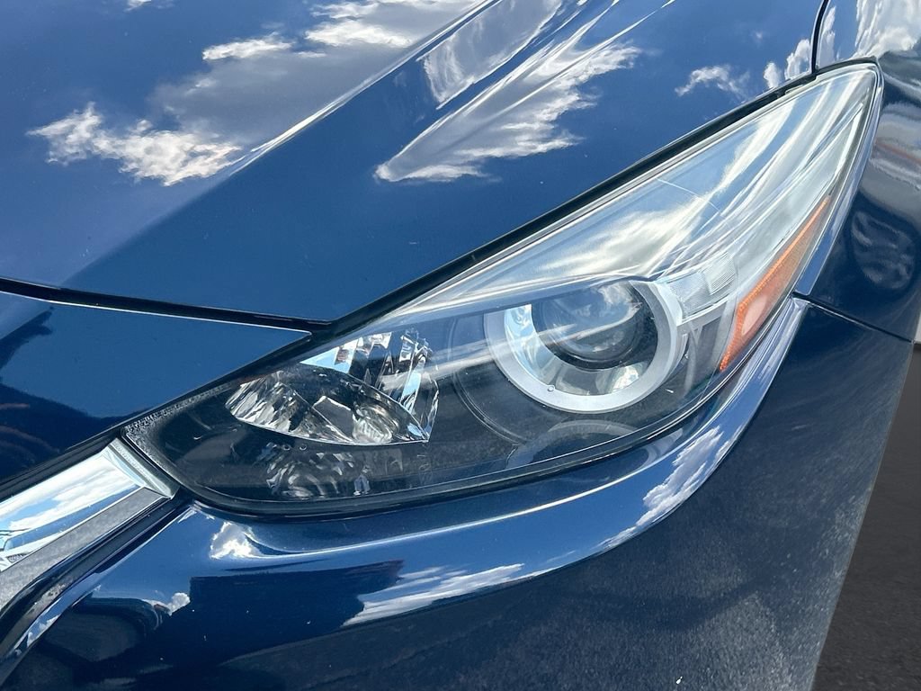 Used 2018 MAZDA MAZDA3 Touring FWD image 29