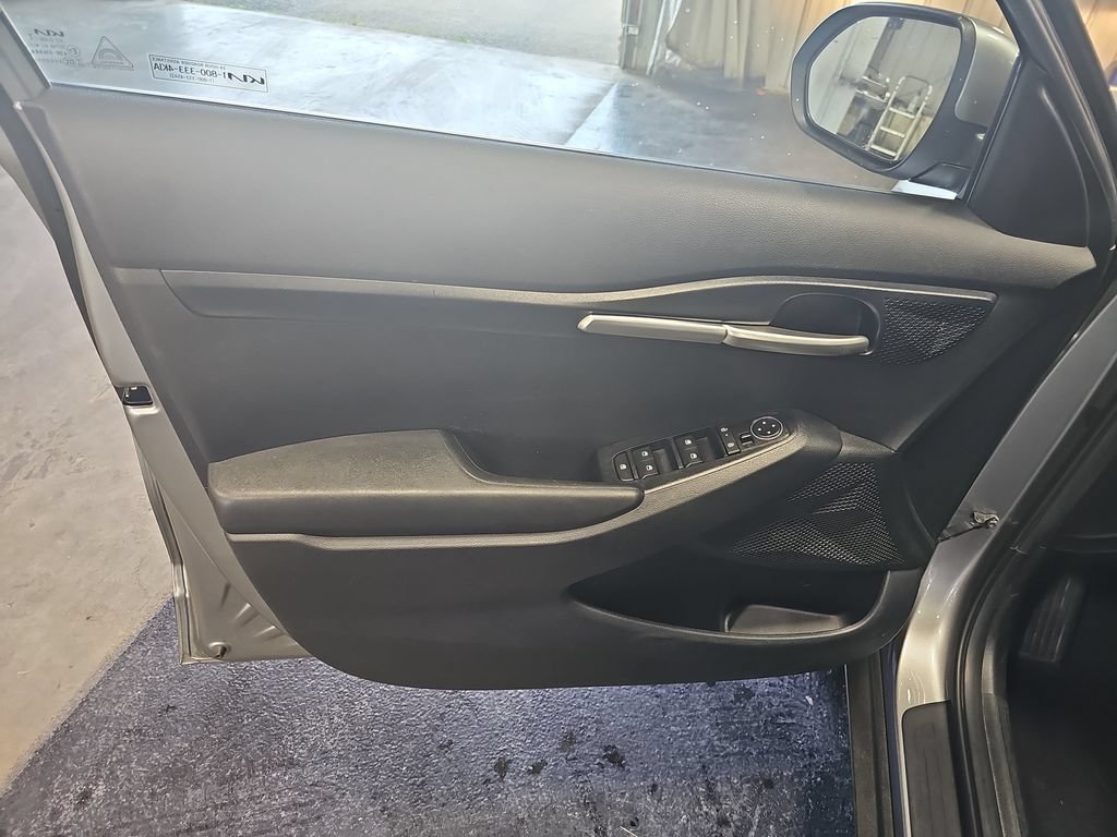 Used 2024 Kia Seltos LX AWD/4WD image 26